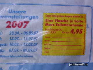 Brötchentüte mit Werbung für Toilettenchemie